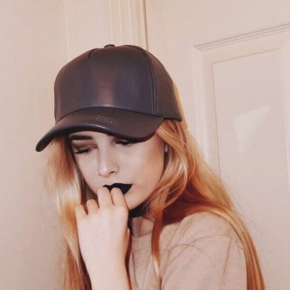 BRAND NEW GREY LEATHER CAP