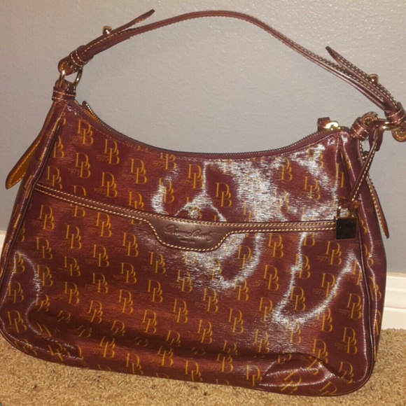 Dooney & Bourke Handbags - Dooney & Bourke Purse