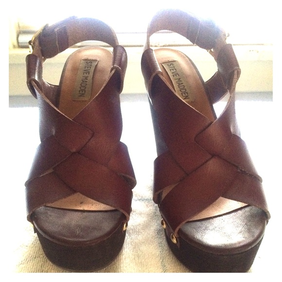 Steve Madden brown wedges