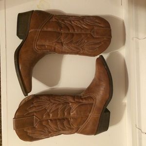 BRAND NEW Size 6 Brown Cowboy Boots