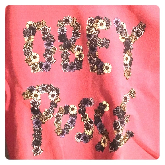 Obey crewshirt