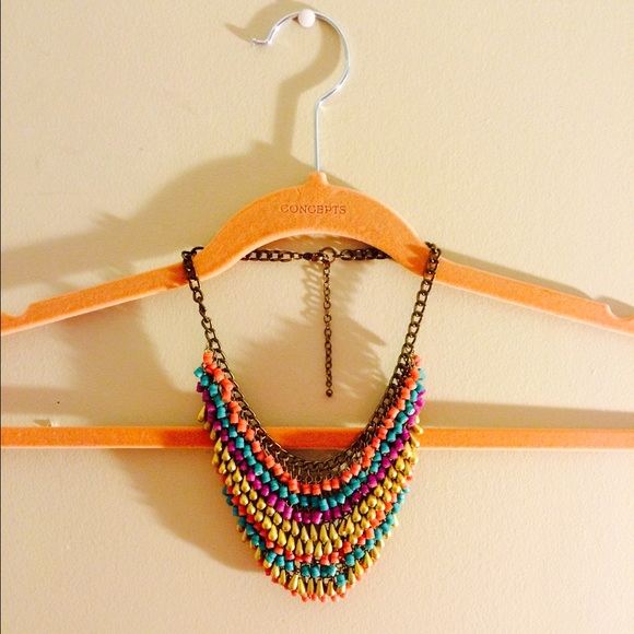 FRANCESCAS Statement necklace