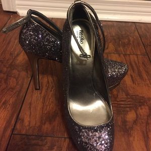 Silver glittery platform heels!