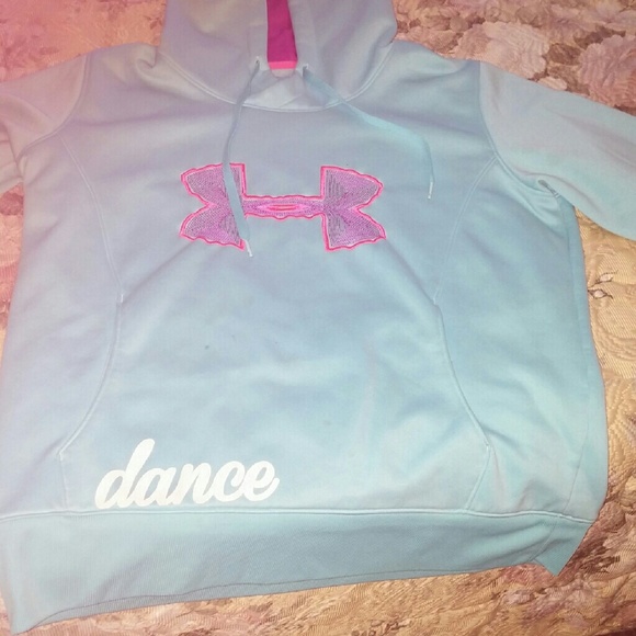 Under armour sweatshirt