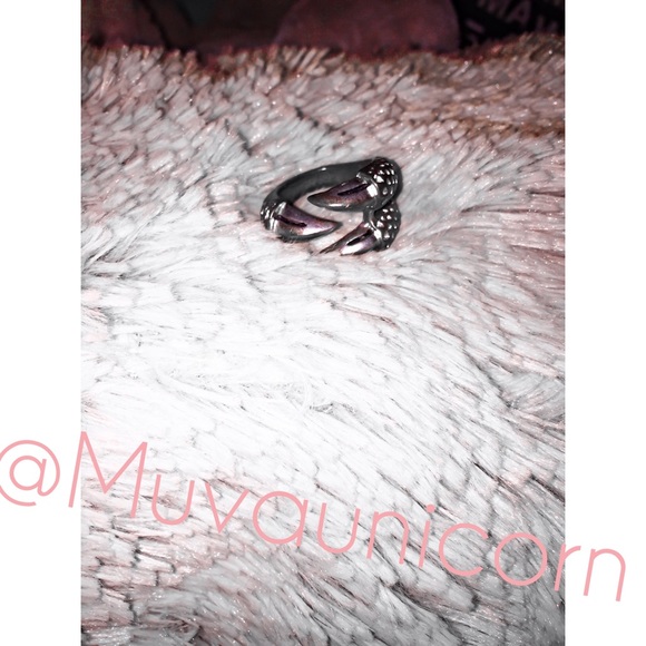 Silver claw Ring 💀