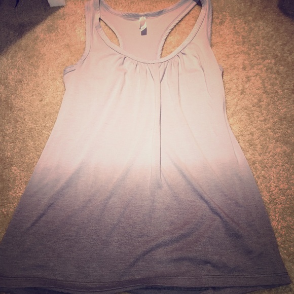 2 Ombré Workout tops