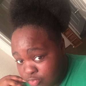 Meet your Posher, Monique