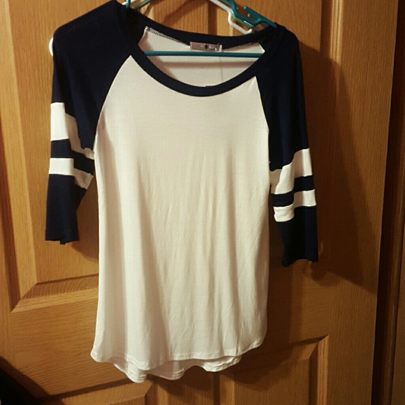 3/4 sleeve shirt