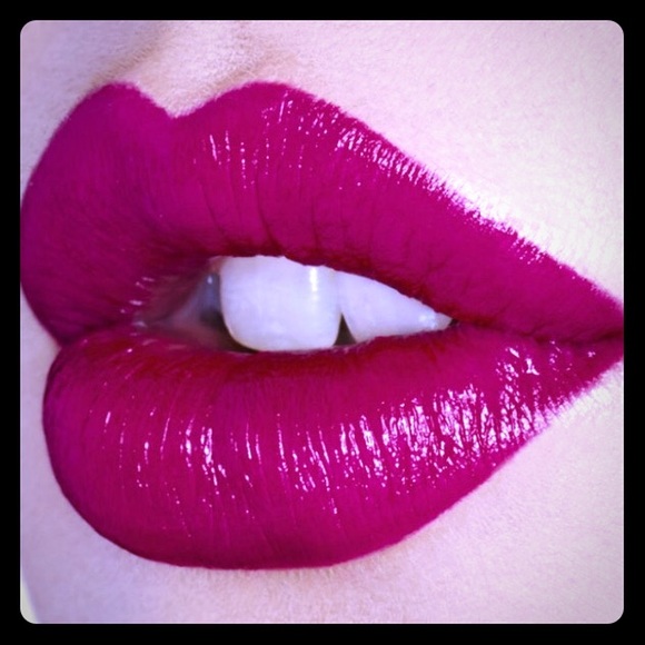 Meet your Posher, MakeupGal