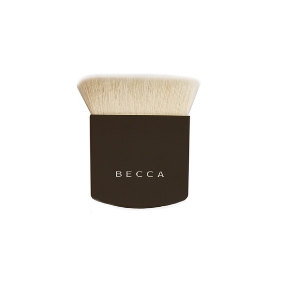 New // BECCA the one perfecting brush //