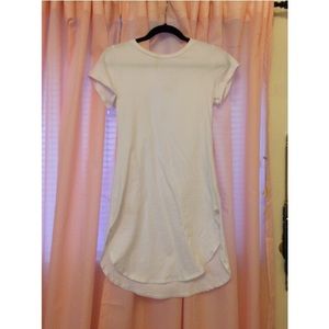 White bodycon/t shirt dress