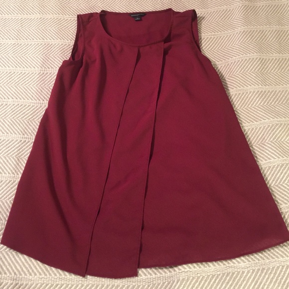 Sleeveless banana republic shirt