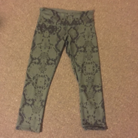 lululemon athletica Pants - Lululemon crops