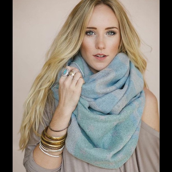 Mint Knitted American Flag Infinity Scarf - Picture 1 of 4