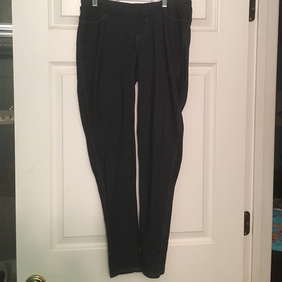 Motherhood Maternity pants