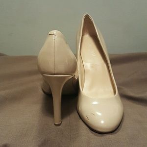 Nine West Nude Pumps