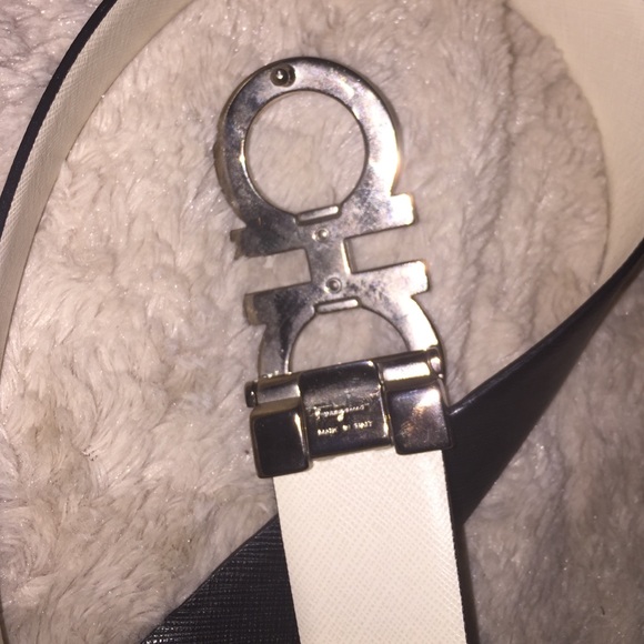 ferragamo belt barcode