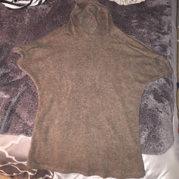 Cute hooded flowy tunic- top