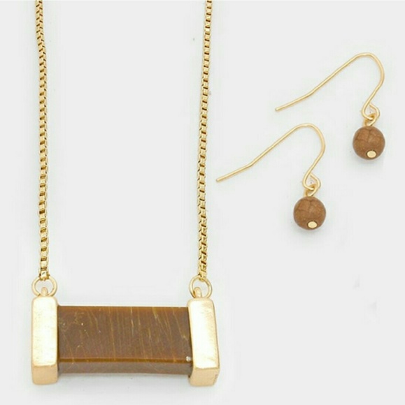 Farah Jewelry Jewelry - Healing Gemstone Gold Necklace & Earrings Set NWT