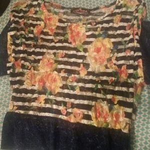 Cute lacy floral croptop