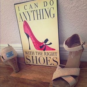 Low Wedges. Toms