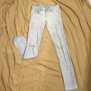 American Eagle distressed jeans