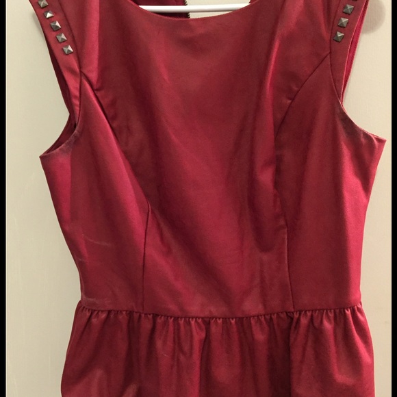 Guess peplum red shirt