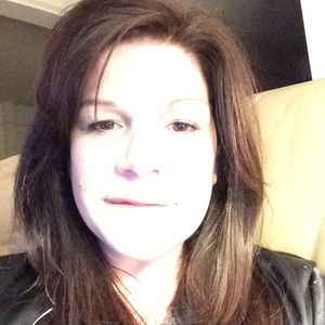 Meet your Posher, Laurie