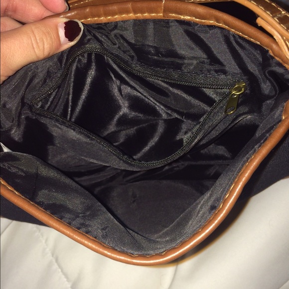 Handbag - Picture 3 of 4