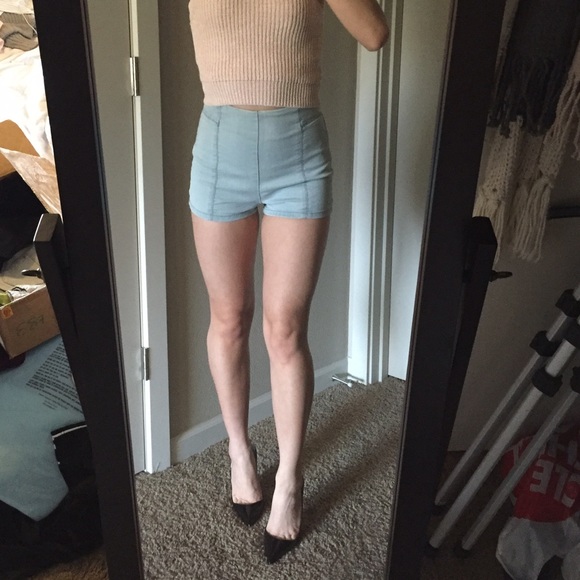 Kimchi blue high waist light wash shorts 0