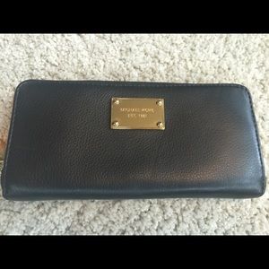 Michael Kors Black leather wallet