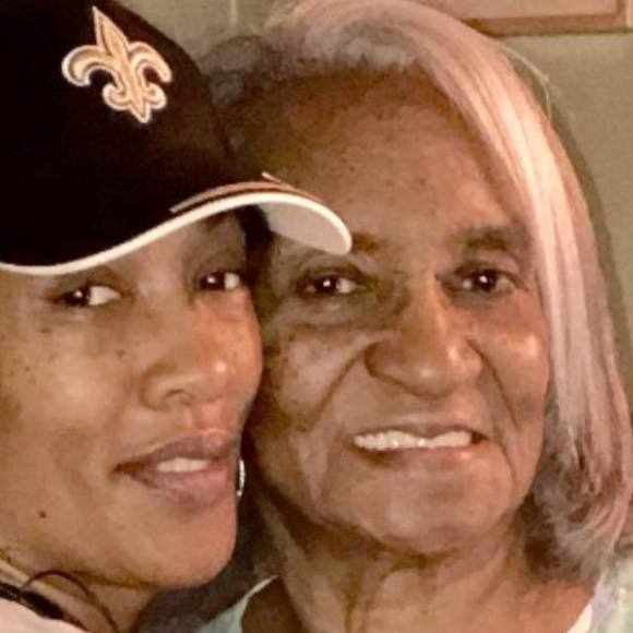 Meet your Posher, Roxanne - Picture 1 of 1