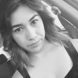 Meet your Posher, Esperanza