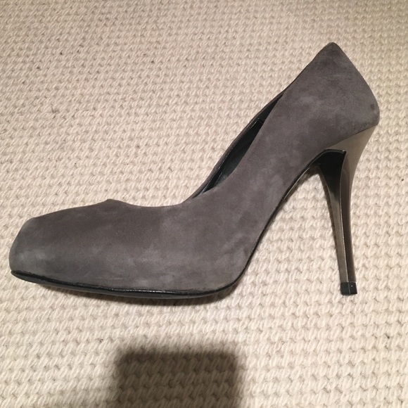 Zara Gray Suede pumps - Picture 3 of 4