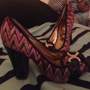 GORGEOUS Sarah palin naughty monkey heels