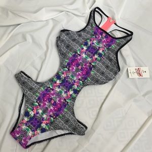 Cut-out one piece bathing suit