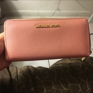 Michael Kors Pink Jet Set Wallet