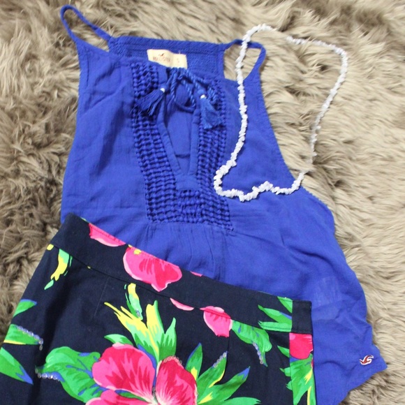 Hollister top! - Picture 1 of 1
