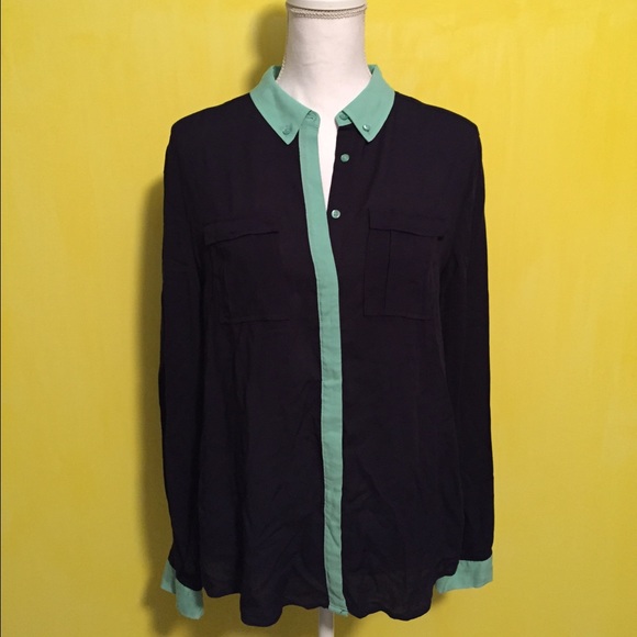 Anthropologie Tops - Anthropologie Maeve blouse
