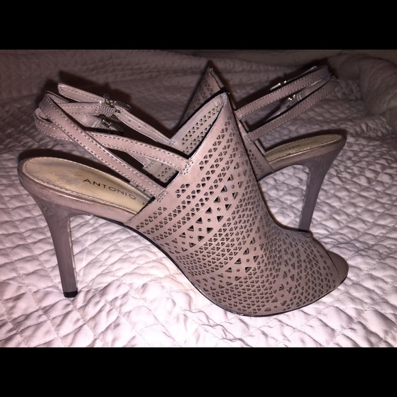 Antonio Melani taupe hi heels, size 5 1/2.