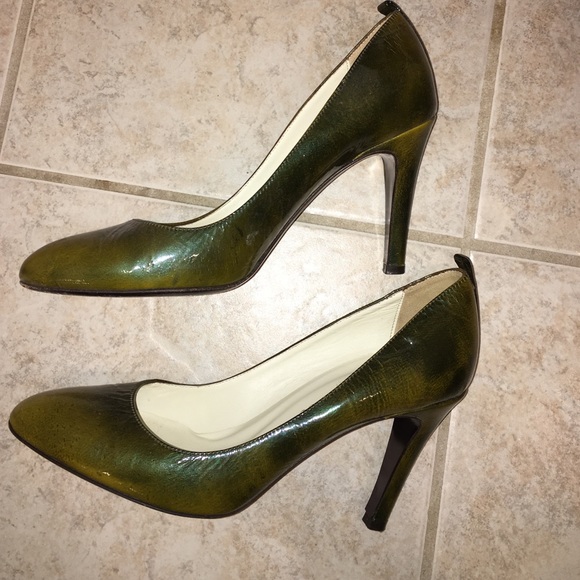 Green-Toned Heels