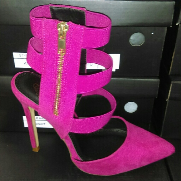 Heels - Picture 1 of 3