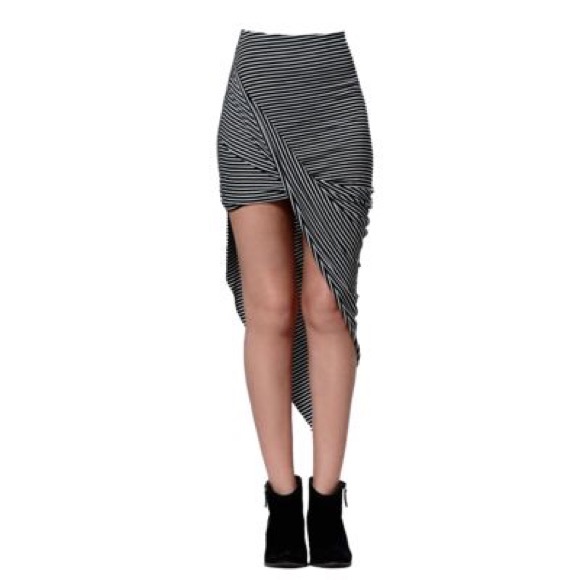 Kendall and Kylie Pac Sun skirt, size small