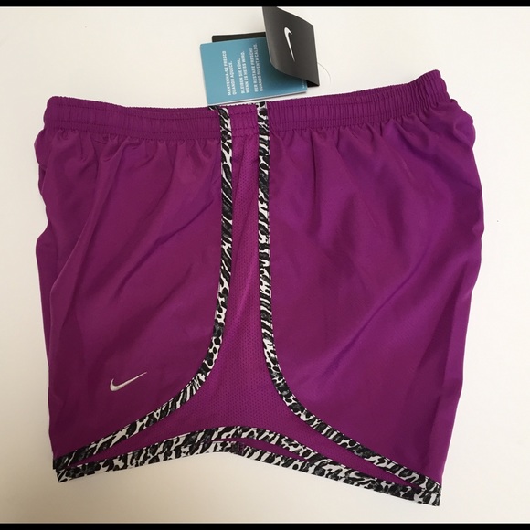 Nike XS Women's Tempo Running Shorts NWT - Picture 3 of 3