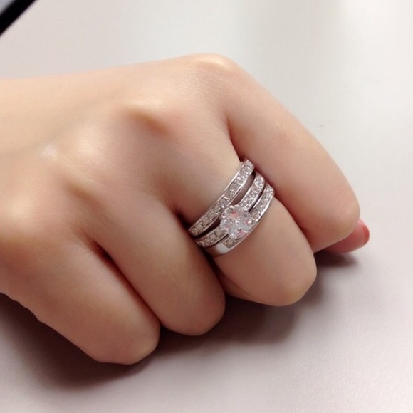 18K White Gold Plated Ring Set - Picture 4 of 4