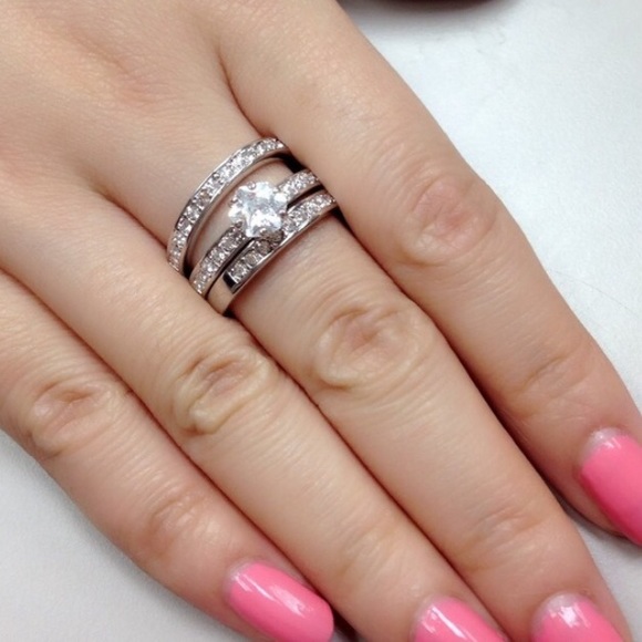 18K White Gold Plated Ring Set - Picture 3 of 4