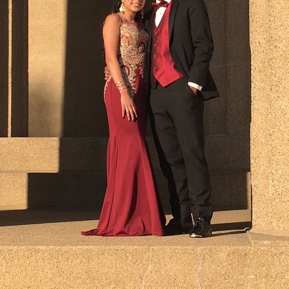 Burgundy prom dress