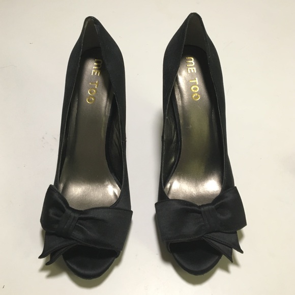 Me Too black satin peep toe heels with bow