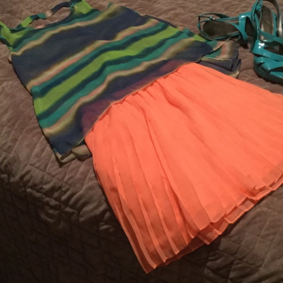 30% off by nodes! Sheer Bright Summer TOP - Picture 4 of 4