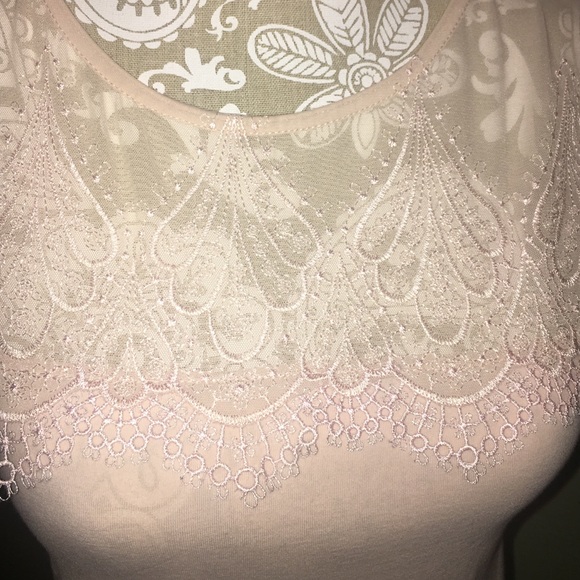 Lace top - Picture 3 of 3
